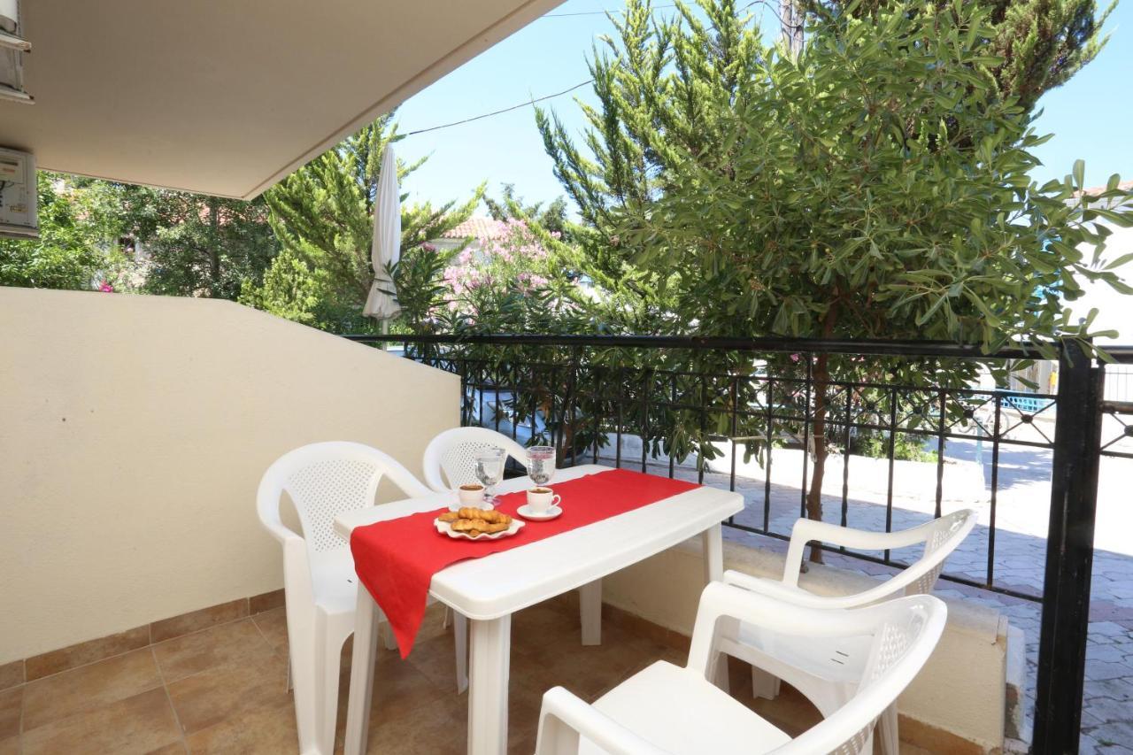 Palia Platia Apartments Pefkochori Exterior photo